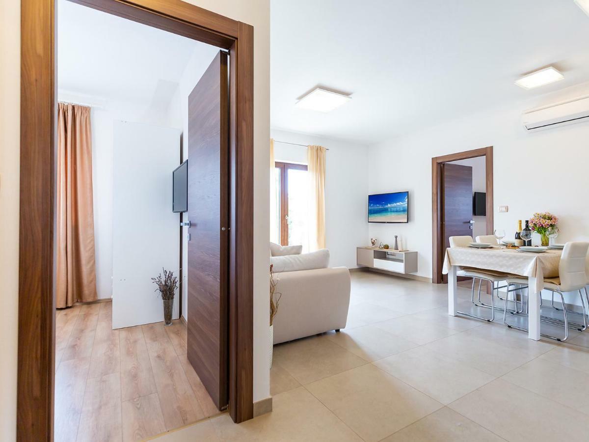 Apartments Gioia ポレッチ エクステリア 写真