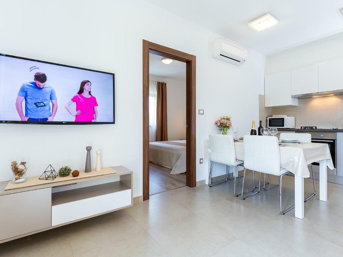 Apartments Gioia ポレッチ エクステリア 写真