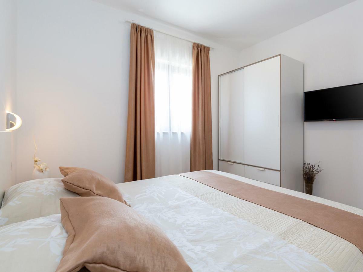 Apartments Gioia ポレッチ エクステリア 写真