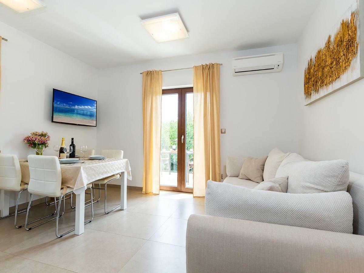 Apartments Gioia ポレッチ エクステリア 写真