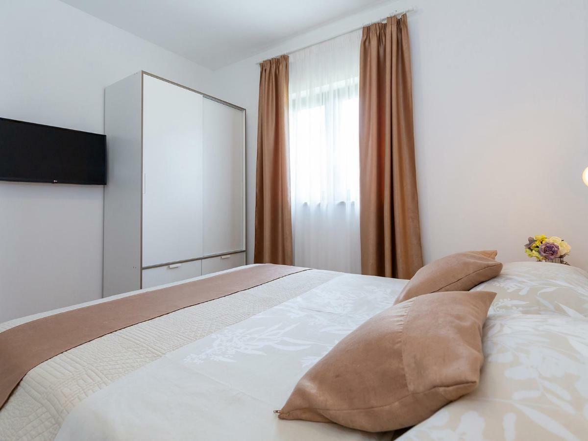Apartments Gioia ポレッチ エクステリア 写真